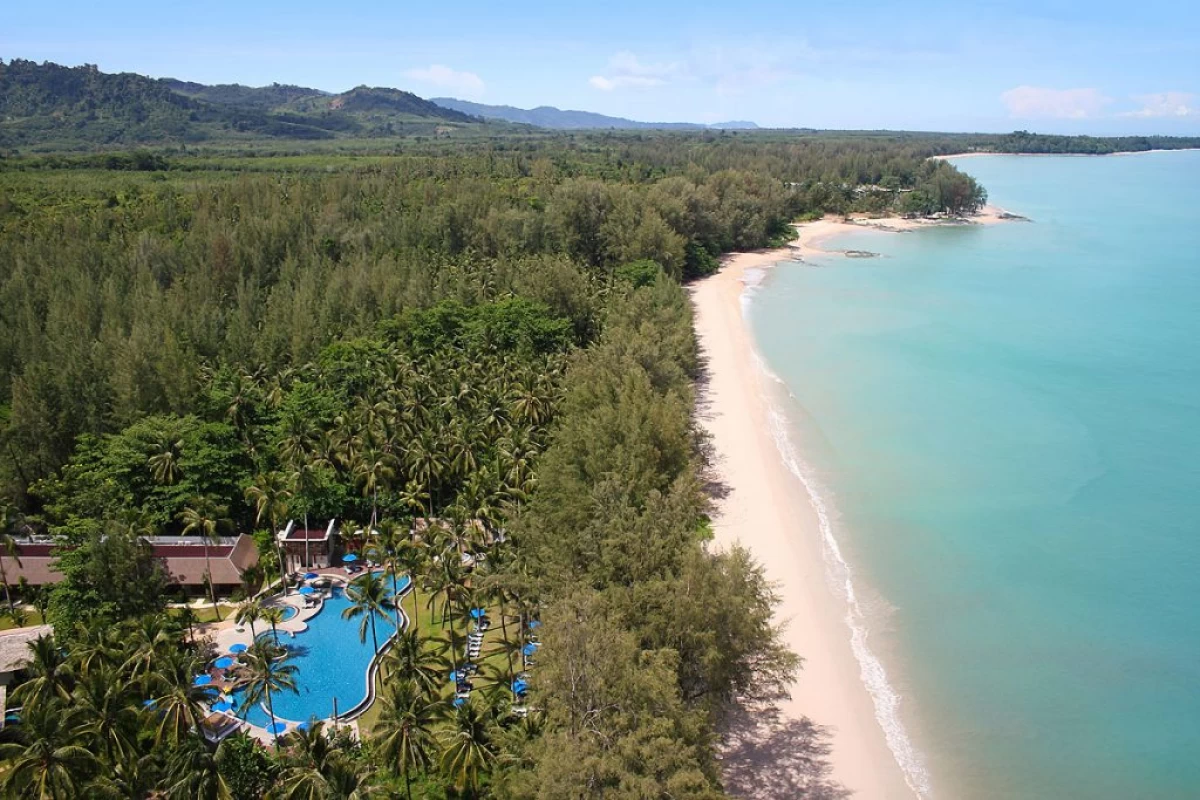 manathai-khaolak-aerial01-1024x683